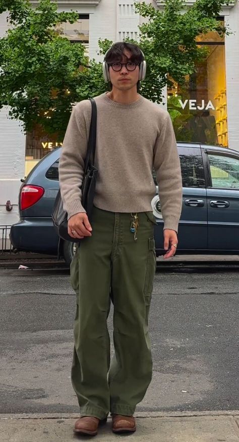 Urban ￼ ￼ ￼ ￼ ￼ ￼ ￼ Mens Minimalist Outfit, Cargo Casual Outfit, Autumn Fits Men, Cute Male Outfits Aesthetic, Streetwear Inspo Men, Autumn Men Outfit, Simple Outfits Men, Malevolent Kitchen, Vintage Streetwear Men Outfits