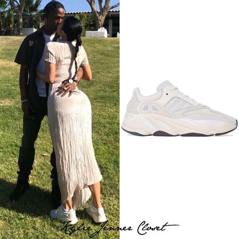 Yeezy 700 Analog Outfit Women, Yeezy Sneakers Outfit Women, Yeezy Analog, Yeezy 700 Outfit Women, Yeezy Boost 700 Outfit Women, Yeezy Cream White, Yeezy 700 Analog, Yeezy Boost 700 Analog, Kylie Jenner Closet