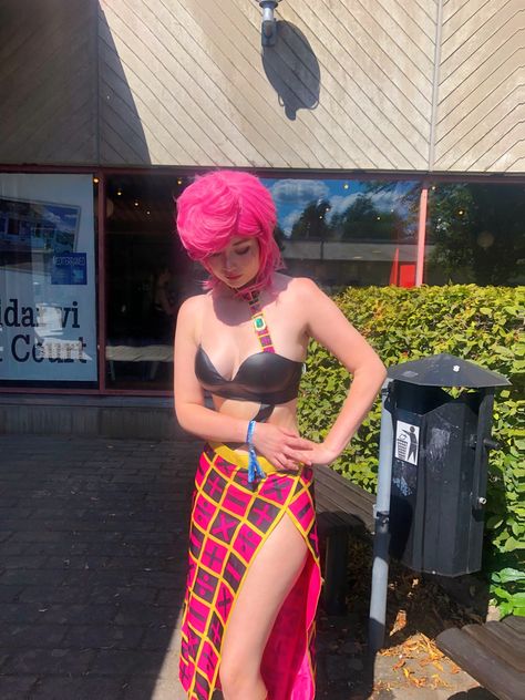 Trish Una Cosplay, Anastasia Jjba, Anastasia Jojo, Jjba Inspired Outfits, Jojo Inspired Outfits, Jjba Outfits, Trish Jjba, Trish Cosplay, Jojo Makeup