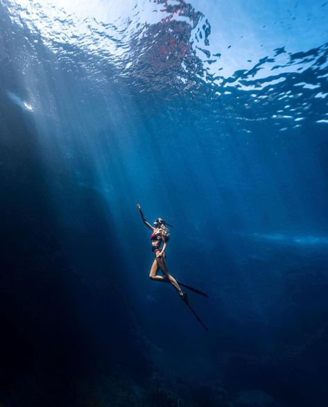 Mood Idea, Underwater Photoshoot, Ocean Underwater, Sea Diving, Siargao, Dream Photography, Tropical Travel, Travel Pictures Poses, Art Studio At Home