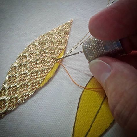 Tambour Beading, Gold Work Embroidery, Tambour Embroidery, Couture Embroidery, Brazilian Embroidery, Japanese Embroidery, Silk Ribbon Embroidery, Hand Embroidery Stitches, Gold Work