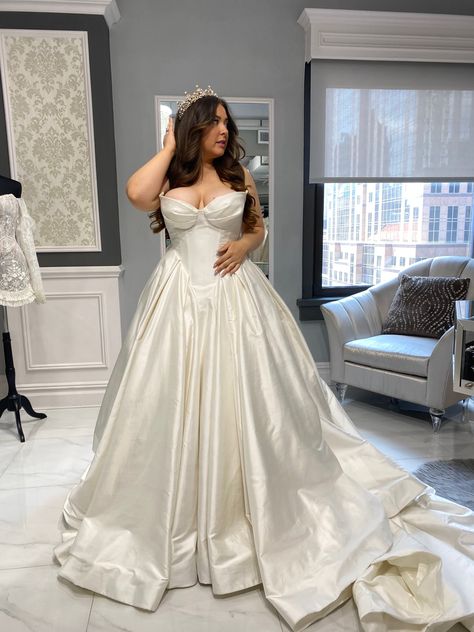 Curvy Strapless Wedding Dress, Strapless Dress Plus Size, Corset Wedding Gown Plus Size, Corset Wedding Dress For Plus Size, Plus Size Corset Wedding Dress, Plus Size Wedding Dresses Corset, Corset Wedding Dress Plus Size, Plus Size Wedding Gowns Curvy Bride, Plus Wedding Dresses Curvy Bride