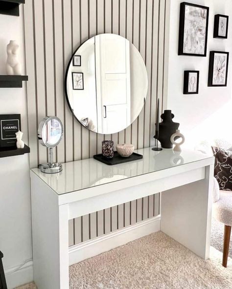 Monochrome Dressing Room With Gray Accent Wall - Soul & Lane Stylish Apartment Decor, Scandinavian Minimalist Interior, Grey And White Room, Monochrome Home Decor, Monochromatic Living Room, Modern Dressing Table Designs, Monochrome Home, Bedroom Elegant, Monochrome Living Room