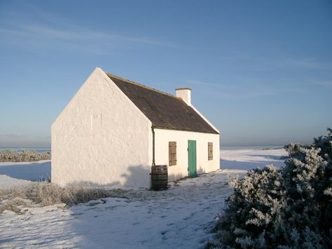 fisherman cottages | Fisherman's bothy, by Nairn Golf Course Fisherman's Cottage, Irish Fisherman Aesthetic, Scottish Fisherman, English Fishing Village, Pioneer House, House Of Tomorrow, Irish Fishing Village, Fishermans Cottage, Best Barns