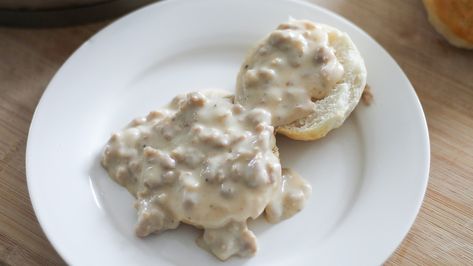 Cream Gravy Recipe, Best Gravy Recipe, Biscuits And Sausage, Ground Sausage Recipes, Sausage Gravy Recipe, Cream Gravy, Country Gravy, Gravy Ingredients, Chef John