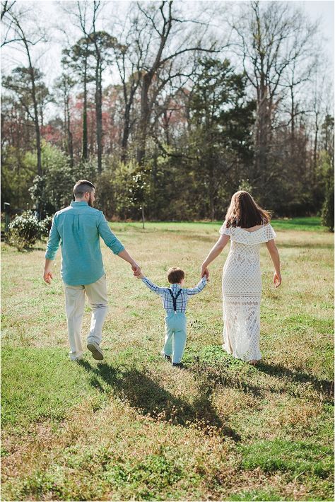 Blended Family Engagement Photos, Engagement Pictures With Kids, Engagement Photos With Baby, Engagement Photos With Child, Family Engagement Pictures, Family Engagement Photos, Engaged Photos, Engagement Pictures Beach, Virginia Hill