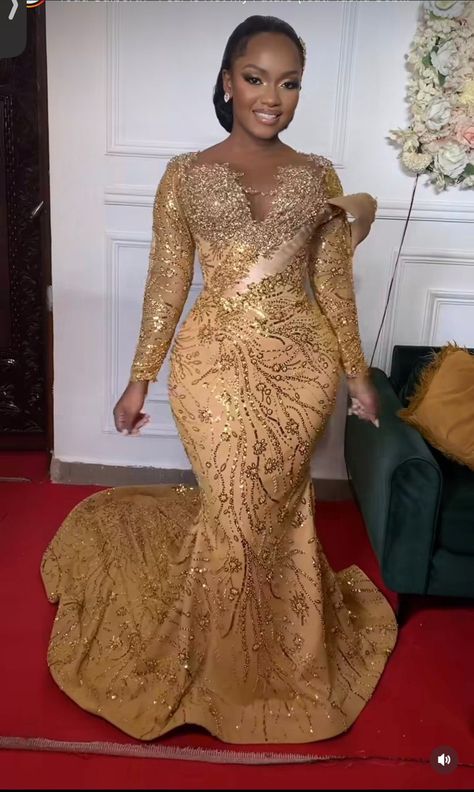 Gold Gowns Elegant Classy Wedding, Lace Bridesmaid Dresses Nigerian Wedding, Gold Lace Dresses Nigerian African Style, Gold Lace Styles, Reception Gown For Bride In Nigeria, Champagne Gold Lace Asoebi Styles, Changing Dresses For Brides, Gold Lace Asoebi Styles, Gold Gowns Elegant Classy