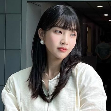 red velvet joy icon icons Joy Haircut, Red Velvet Joy Icon, Icon Ig, Joy Red Velvet, Layered Haircuts For Medium Hair, Red Velvet Joy, Haircuts For Medium Hair, Velvet Hair, Short Hair Haircuts