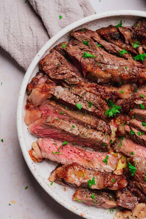 Perfect Air Fryer Ribeye Steak Guide - A Full Living Ribeye Steak Side Dishes, Air Fryer Ribeye Steak, Air Fryer Ribeye, Steak And Potatoes, Ribeye Steak Recipes, Air Fryer Steak, Garlic Herb Butter, Rib Eye, Steak Bites