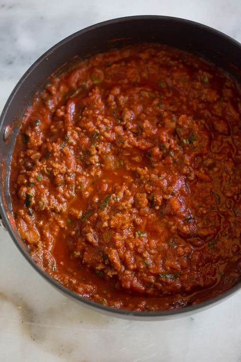 Homemade Spaghetti Sauce - Tastes Better From Scratch Spaghetti Calories, Homemade Spaghetti Sauce Easy, Homemade Spaghetti Sauce Recipe, Crockpot Spaghetti, Spaghetti Recipes Easy, Sauce Spaghetti, Tastes Better From Scratch, Slow Cooker Lasagna, Spaghetti Sauce Recipe