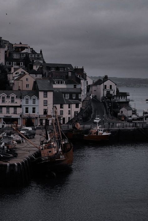 Dark Harbor Aesthetic, Master Of Salt And Bones Book Aesthetic, Seaside Town Aesthetic Dark, Master Of Salt And Bones, Coastal Gothic, Keri Lake, Spotify Themes, Dark Nautical Aesthetic, Dark Nautical