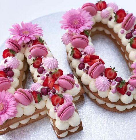 40tg Birthday Cake Women, 40th Birthday Ideas For Women Decoration, 40th Birthday Cake For Women, 40th Birthday Cupcakes, Letter Cakes, 40th Bday Ideas, Alphabet Cake, Number Birthday Cakes, 40th Cake