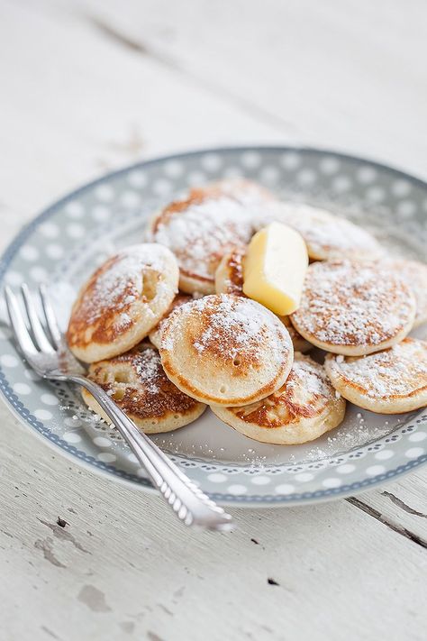 Poffertjes Recipe, Mini Pancakes Recipe, Pancake Bites, Mini Pancakes, Dutch Recipes, Breakfast Pancakes, Pancakes And Waffles, Breakfast Brunch Recipes, Eat Local