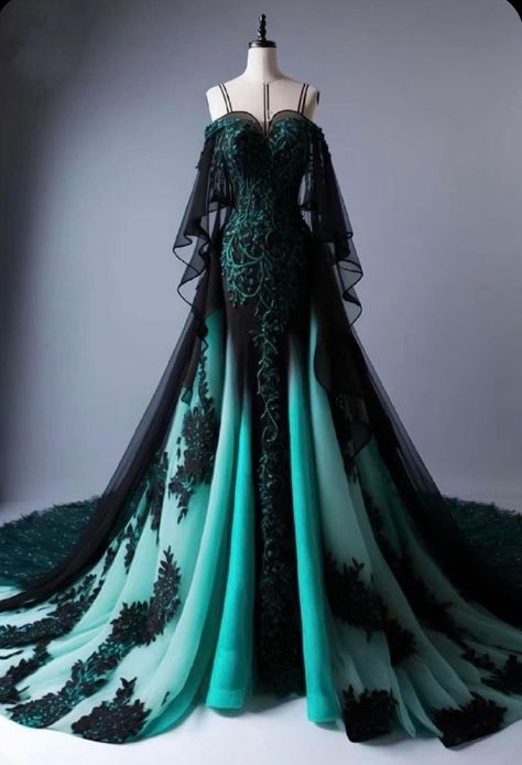 Dark Fantasy Gown, Glamouröse Outfits, Bridal Guide, Fantasy Dresses, Country Wedding Dresses, Fantasy Gowns, Pretty Prom Dresses, Stefan Salvatore, Fairytale Dress