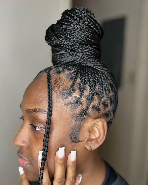 Just That ❤️ #iwantmyhairlikethat Book @carrietanner_comicstyles Location:… | Instagram Knotless Box Braid Hairstyles, Triangle Part Box Braids, Fast Braids, Box Braid Hairstyles, Xpression Hair, Half Braided Hairstyles, Alicia Keys Braids, Box Braids Bob, Colored Box Braids