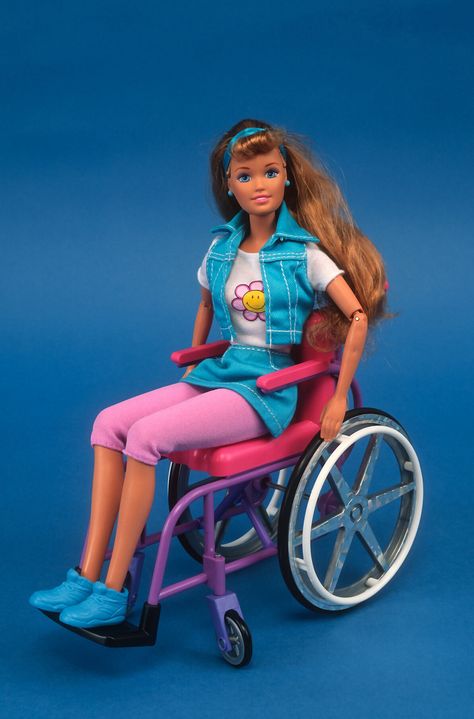 In 1997, the company debuted Share a Smile Becky, the first fashion doll to come with a wheelchair.  - GoodHousekeeping.com Barbie Wheelchair, Totally Hair Barbie, Therapy Toys, New Emojis, Play Barbie, Barbie Doll Accessories, Barbie Style, Mattel Dolls, Barbie Accessories