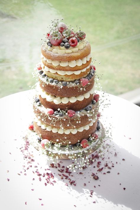 Victoria Sponge Wedding Cake Rustic, Victoria Sponge Wedding Cakes, Victoria Wedding Cake, Sponge Cake Wedding Cakes, Wedding Sponge Cake, Victoria Sponge Cake Wedding, Wedding Cakes With Fruit And Flowers, Victoria Sponge Cake With Flowers, Wedding Cake With Fresh Fruit