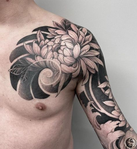 Japanese Chest Tattoo, Tato Maori, Tattoos Japanese, Black And White Tattoo, Chest Tattoo Ideas, Wreath Tattoo, Chest Hair, Chrysanthemum Tattoo, Japanese Tree