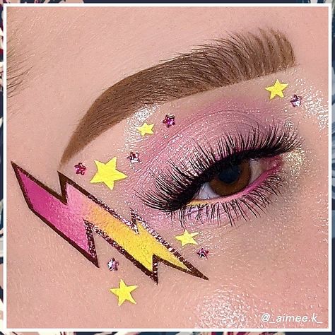 Christmas Makeup Eyeliner - If you found what you like, it's very important that you take action immediately - Visit For More! Stella Makeup, Jerrica Benton, Maquillaje Aesthetic, Shimmer Body Lotion, Make Carnaval, Tint Lipstick, Cute Eye Makeup, Graphic Makeup, 80s Vibes