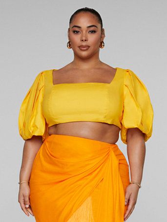 Shop Jeanette Puff Sleeve Crop Top - Gabi Fresh x FTF. Find your perfect size online at the best price at Fashion To Figure. Crop Top Plus Size, Gabi Fresh, Trendy Plus Size Fashion, Puff Sleeve Crop Top, Fashion To Figure, Top Plus Size, Figure Size, Plus Size Fashion For Women, Black Dresses Casual