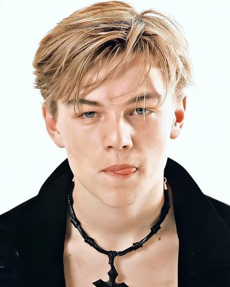 Leonardo Dicaprio Hair, Ftm Haircuts, Wavy Hair With Braid, Leonardo Dicaprio Photos, Hair 360, Leonardo Dicaprio 90s, Young Leonardo Dicaprio, Wavy Hair Men, Leo Dicaprio