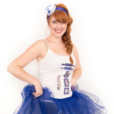 This Easy R2D2 Costume Is the Cutest Star Wars Costume Ever - Brit + Co Star Wars Women Costume, Diy R2d2, R2d2 Dress, R2d2 Costume, Geek Costume, Blue Tulle Skirt, Run Disney Costumes, Star Wars Sith, Inspirational Content