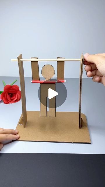 Fun Crafts With Cardboard, Hand Crafts For Kids Cute Ideas, Cardboard Inventions, Diy Kids Crafts Easy Simple, Cardboard Art For Kids, Stuff To Make Out Of Cardboard, Cardboard Activities For Kids, Cute Cardboard Crafts, Things To Do With Cardboard