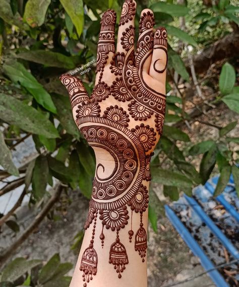 Karva Chauth Mehndi Designs, Full Mehndi, Front Mehndi Design, Unique Mehndi, Full Hand Mehndi, Mehndi Designs For Kids, Bridal Henna Designs, Stylish Mehndi, Full Mehndi Designs