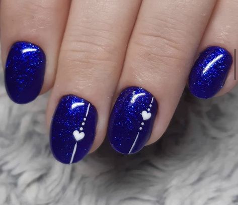 Dark Blue Sns Nails, Blue And Silver Dip Nails, Navy Wedding Nails Bridesmaid, Blue Sapphire Nails, Blue With Silver Nails, Blue Nail Designs Simple, Navy Blue Nails With Glitter, Blue And White Nails Acrylic, Blue And Silver Christmas Nails