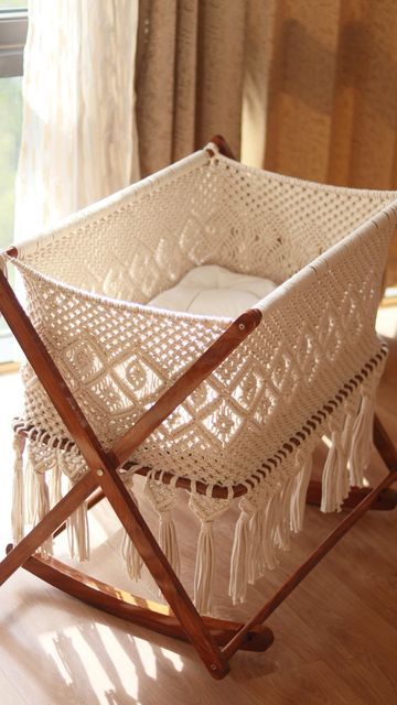 Macrame Bed, Baby Crib Diy, Macrame Baby, Diy Crib, Baby Room Inspiration, Baby Cradle, Macrame Plant Holder, Macrame Patterns Tutorials, Baby Diy