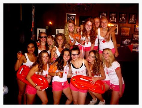 Baywatch costume Lifeguard Party, Baywatch Outfit, Baywatch Costume, Diy Costume, Baywatch, Diy Costumes, Pool Party, Sports Jersey, Pool