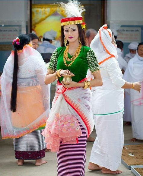 Manipuri  Lai  haraoba Manipur Culture, Manipuri Food, Garba Costume, Manipuri Traditional Dress, Manipuri Dress, Northeast Fashion, Mekhela Chador, Culture Dress, Indian Colours