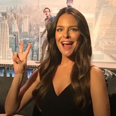 Yara Martinez, Bridget Regan, Jane The Virgin, Shiny Hair, Wavy Hair, Hair Stylist, My Girl, Interview, Actresses