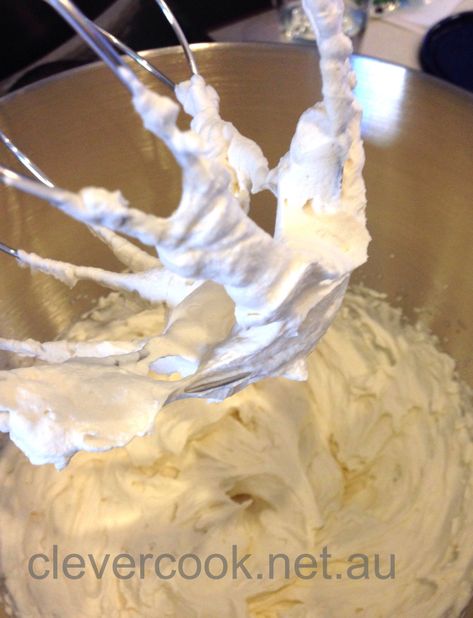 “I Can’t Believe it’s Not Cream” Whipped Cream!! – clevercook Almond Milk Whipped Cream, Real Whipped Cream, Gfcf Recipes, Dairy Free Whipped Cream, Dairy Free Frosting, Gluten Free Vegetarian Recipes, Vegan Whipped Cream, Recipes With Whipping Cream, Making Whipped Cream