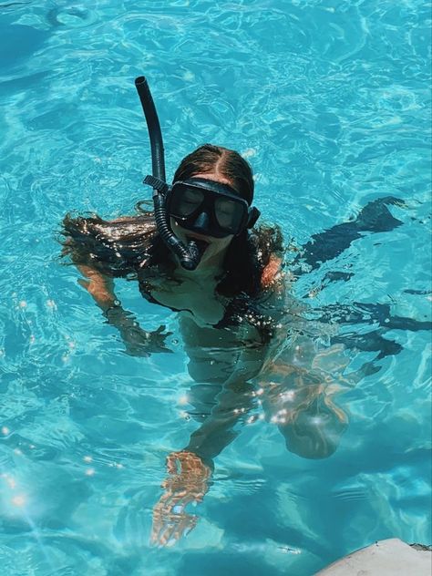 Snorkeling Pictures Aesthetic, Water Sports Aesthetic, Snorkel Aesthetic, Snorkeling Aesthetic, Snorkeling Pictures, Bachelorette Vibes, Swimsuit 2022, Maui Photos, Snorkel Blue