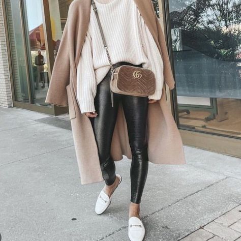 Wineries Outfit, Leather Leggings Outfit, Mode Editorials, New York Outfits, Winter Fashion Outfits Casual, Cold Outfits, Casual Winter Outfits, Autumn Outfit, Outfit Inspo Fall