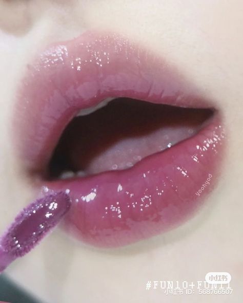 Douyin Lips, Fantasy Eyeshadow, Purple Lipstick Makeup, Wholesale Makeup, Makeup Accesories, Purple Lips, Purple Lipstick, Ethereal Makeup, Lipstick Stain