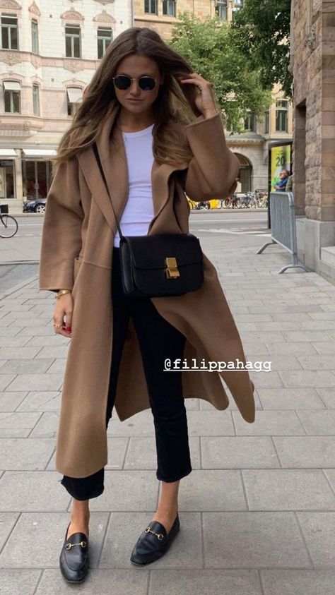 Casual Outfits Fall 2024, Winter Style Women, Minimalist Elegant Style, Fall Style Inspiration, Giacca In Tweed, Autumn 2024, Populaire Outfits, Closet Inspiration, Mode Casual