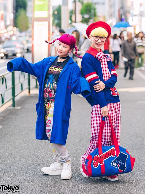 P-Chan & Karin Tempura Kidz in Harajuku w/ Colorful Kawaii Street Styles Kawaii Street Fashion, Tokyo Vintage, Harajuku Street Fashion, Colorful Street Style, Japan Fashion Street, Harajuku Fashion Street, Tokyo Street Style, Asian Street Style, Japanese Street