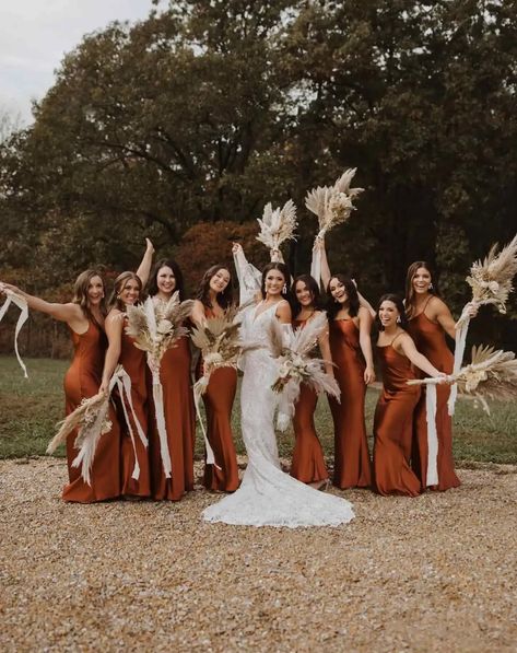 Country Western Wedding, Rusting Wedding, Western Themed Wedding, Country Theme Wedding, Future Wedding Plans, Dream Wedding Ideas Dresses, Bridesmaid Dresses Online, Wedding Inspiration Fall, Cute Wedding Ideas