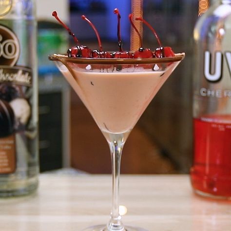 Tipsy Bartender Recipes, Martini Flavors, Chocolate Frappe, Blueberry Martini, Cookie Milkshake, Cherry Martini, Chocolate Vodka, Chocolate Covered Cherry, Cherry Vodka