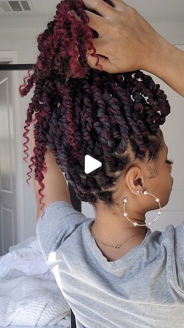 Crochet Passion Twists, Crochet Twist Hairstyles, Stretched Hair, Passion Twists, Twist Ponytail, Natural Hair Twists, Twist Braid Hairstyles, Crochet Braids Hairstyles, Trendy Short Haircuts