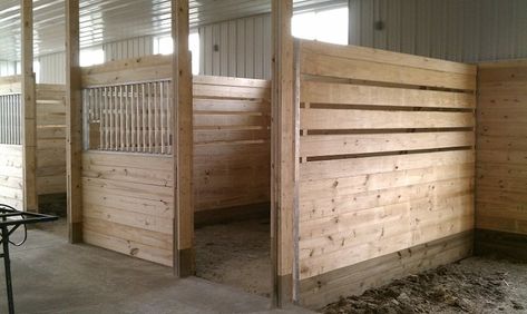 Found on Bing from www.pinterest.ca Small Barn Plans, Small Horse Barns, Barn Layout, Horse Farm Ideas, Diy Horse Barn, Horse Barn Ideas Stables, Barn Stalls, Horse Barn Designs, Horse Shelter