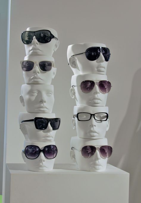 New outfits and disposition for the mannequins in the show room in Cofrad… Eyewear Shop Design, Eyewear Store Design, Eyewear Display, Glass Store, Sunglasses Display, Sunglasses Store, Boutique Decor, Optical Shop, Eyewear Shop