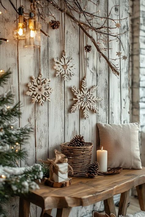 23 Woodsy Christmas Décor Ideas for Your Rustic Farmhouse 53 Rustic Snowflakes, Woodsy Christmas Decor, Birch Bark Candles, Woodsy Christmas, Cookies Gift, Christmas Country, Christmas Cookies Gift, Cabin Christmas, Frosted Windows