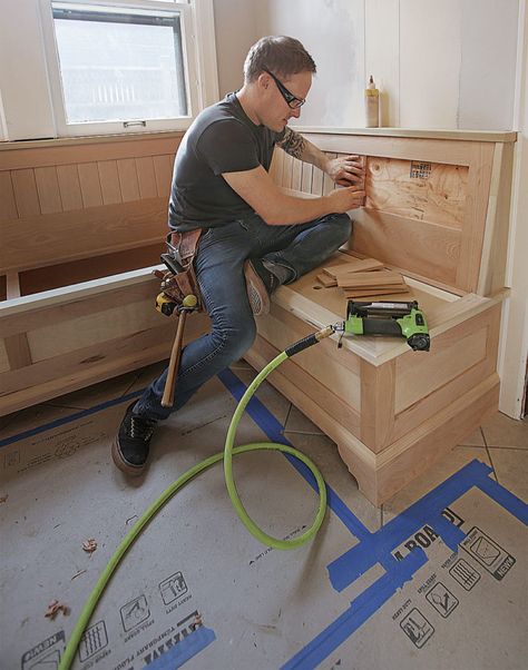 Kitchen Corner Bench Seating, Kitchen Corner Bench, Built In Breakfast Nook, Breakfast Nook Decor, Dining Bench With Storage, Diy Breakfast Nook, Booth Seating In Kitchen, Kitchen Corner Storage, Diner Booth