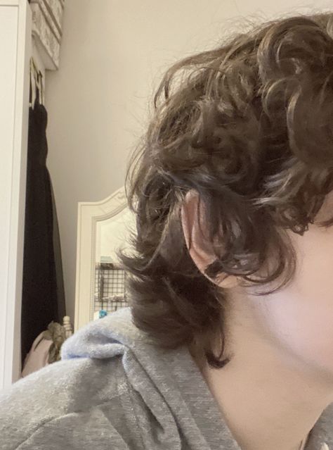 Curly Short Hairstyles Men, Short Curly Hair Aesthetic, Curly Haired Boys, Short Curly Hair Men, Curly Man, Curly Hair Boy, Men Haircut Curly Hair, Fluffy Hair, Short Hair Haircuts