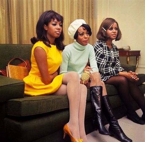 RINA. on Twitter: "the supremes, 1968… " Mode Disco, 60’s Fashion, Look 80s, Moda Afro, The Supremes, Moda Hippie, 60s 70s Fashion, 60s And 70s Fashion, 70s Aesthetic