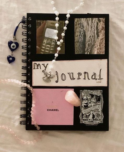 Pretty Journals Ideas, Cher Journal, Bebidas Do Starbucks, Bullet Journal Font, Diary Covers, Pretty Journals, Journal 3, Art Journal Therapy, Cute Journals