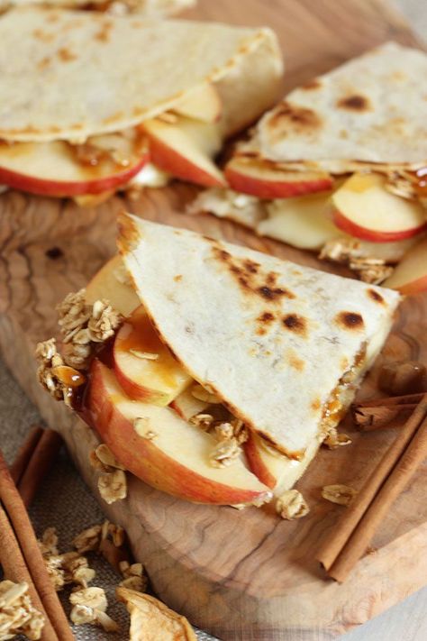 Breakfast, lunch or dessert...this quesadilla is bursting with fall flavors. | The Suburban Soapbox #ad #fueledbygranola @livebearnaked Brie Quesadilla, Apple And Brie, Specialty Breads, Apple Brie, Crunchy Caramel, Healthy Diets, Fall Comfort Food, Dessert Easy, Fall Flavors